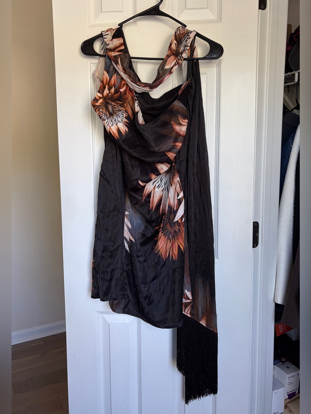 NWT Karen Millen Viscose Satin Tie Neck Scarf Mini Dress Floral Print US12 - Picture 4 of 13